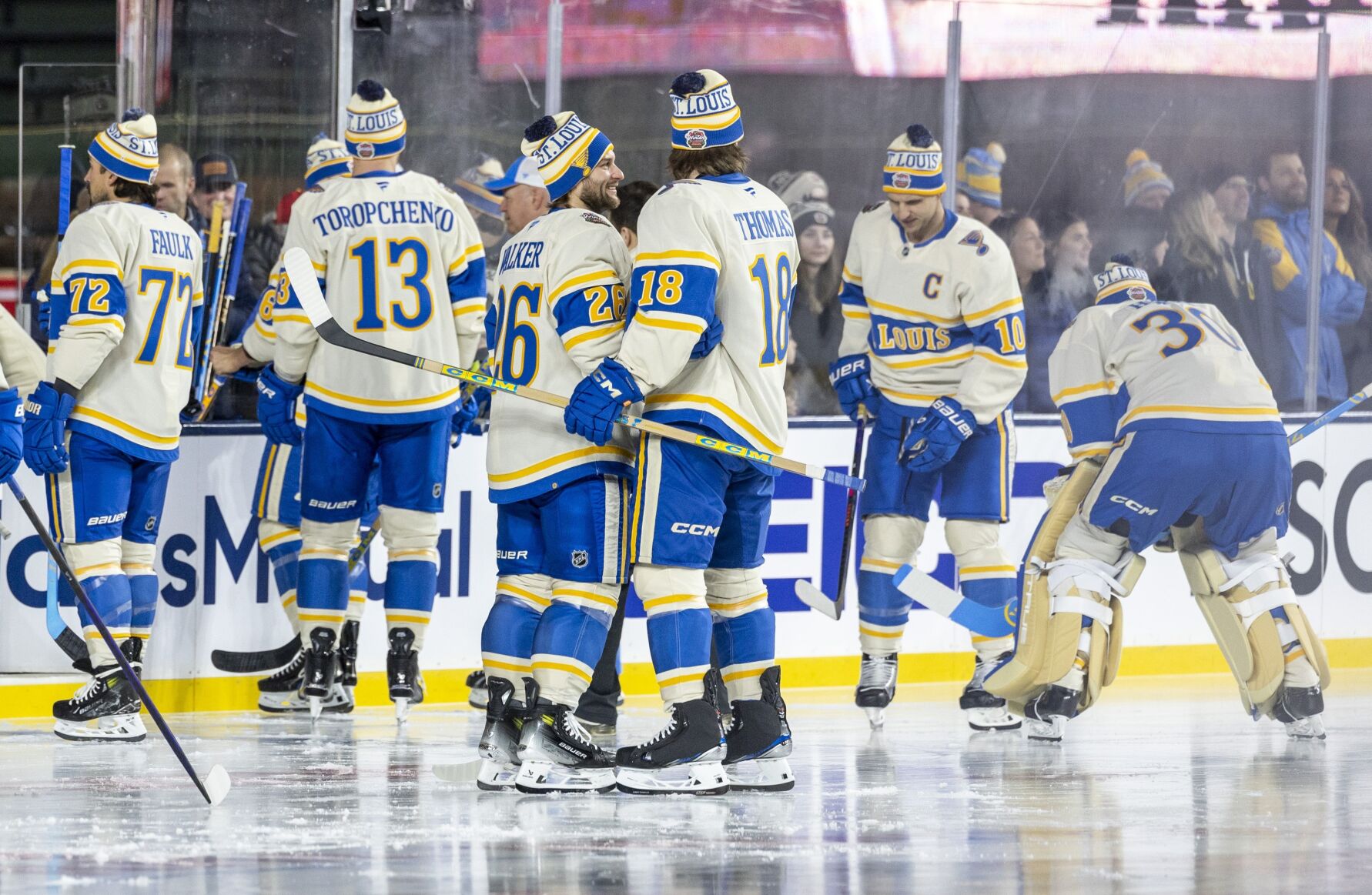 51şÚÁĎ Blues practice ahead of the Winter Classic in Chicago